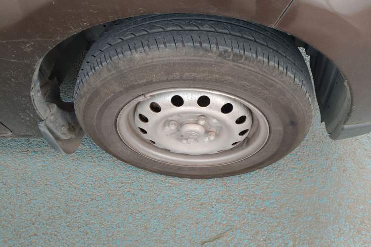 Used CHANGAN KAICHENG Ounuo S 2019 1.5L Ouno S Economy Model JL473QG Right Front Wheel Hub