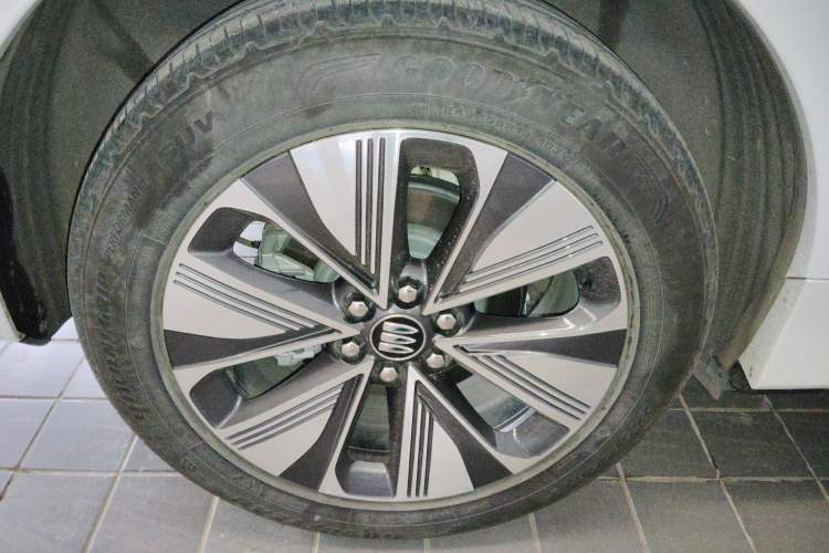 Used Buick E5 2025 Model 620KM Prestige Edition