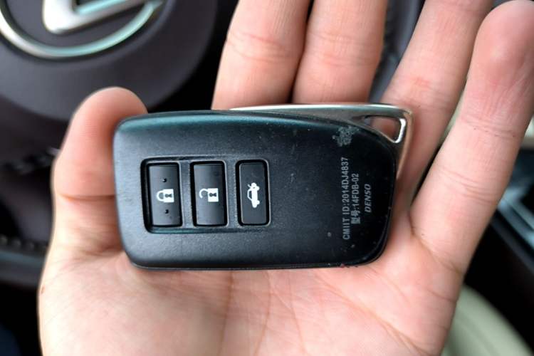 Used Lexus ES 2015 300h Comfort Edition
