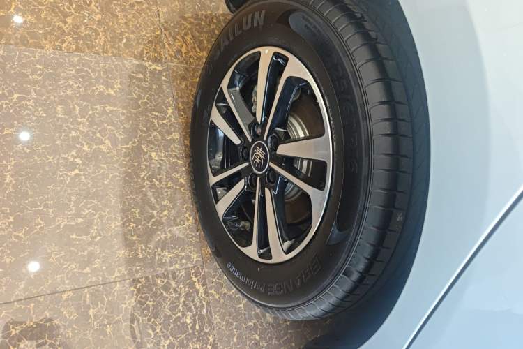 Used BYD Qin PLUS 2025 DM-i Smart Drive 120KM Superior Model