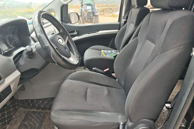 Used JAC Refine M4 2017 1.9T Diesel Manual Comfort Model