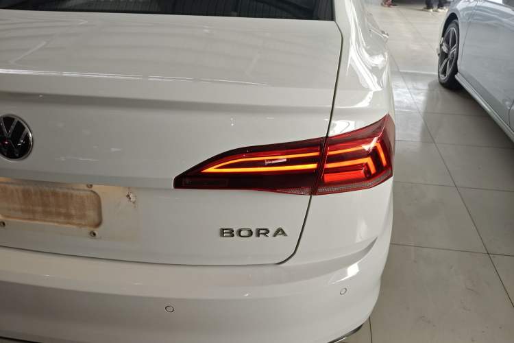 Used Volkswagen Bora 2021 1.5L Automatic Elite Smart Connect Edition
