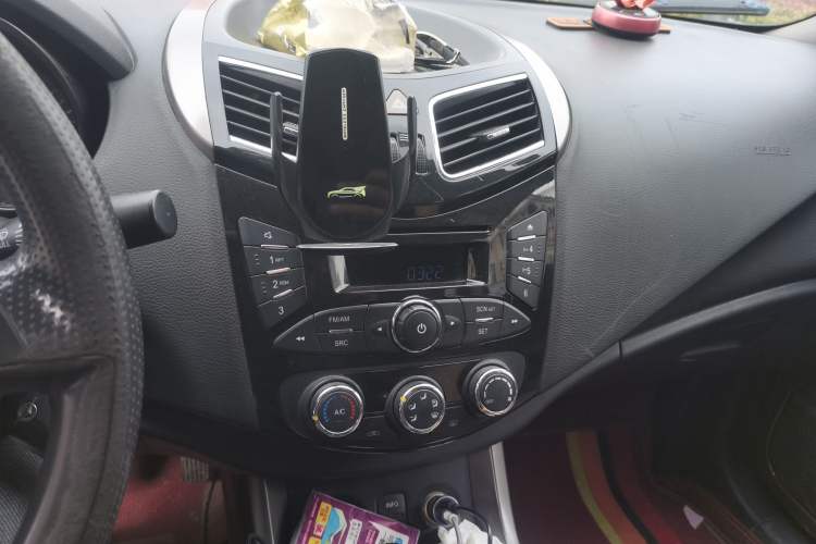 Used Haima S5 2015 1.6L Manual Comfort Model Audio And AC Panel