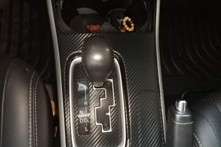 Used Mitsubishi Outlander 2018 2.0L Two-Wheel Drive Glory Edition 5 Seats
