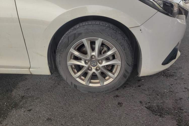 Used Mazda 3 Axela 2016 Sedan 1.5L Automatic Comfort Model