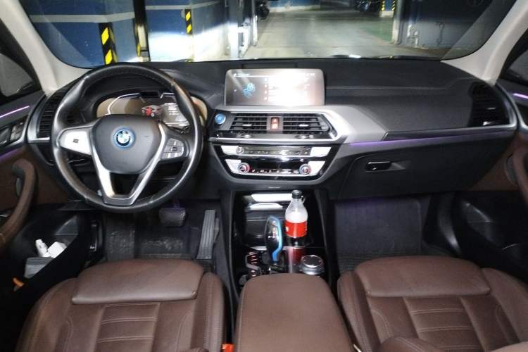 Used BMW iX3 2021 Updated Leading Type Center Console