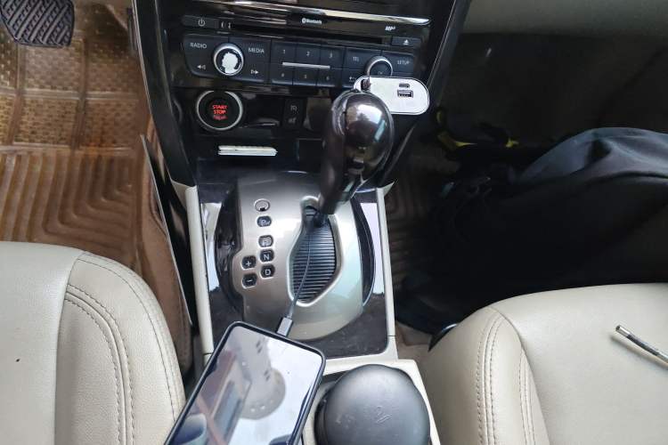 Used Renault Koleos 2014 Revised Version 2.5L Two-Wheel Drive Comfort Edition
