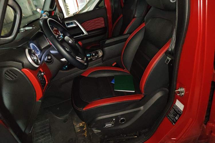 Used BAIC Off-Road BJ40 2023 2.0D Automatic Four-Wheel Drive Blade Hero Edition Adventurer Type Left Front Seat