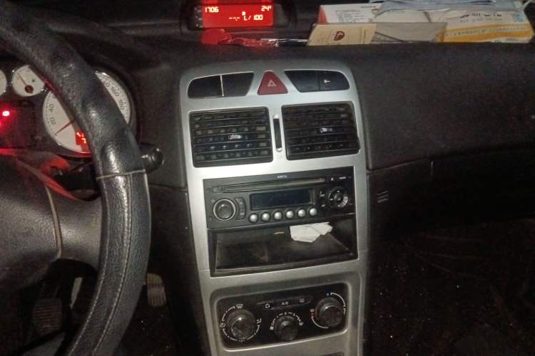 Used Peugeot 307 2012 Hatchback 1.6L Manual Comfort Edition