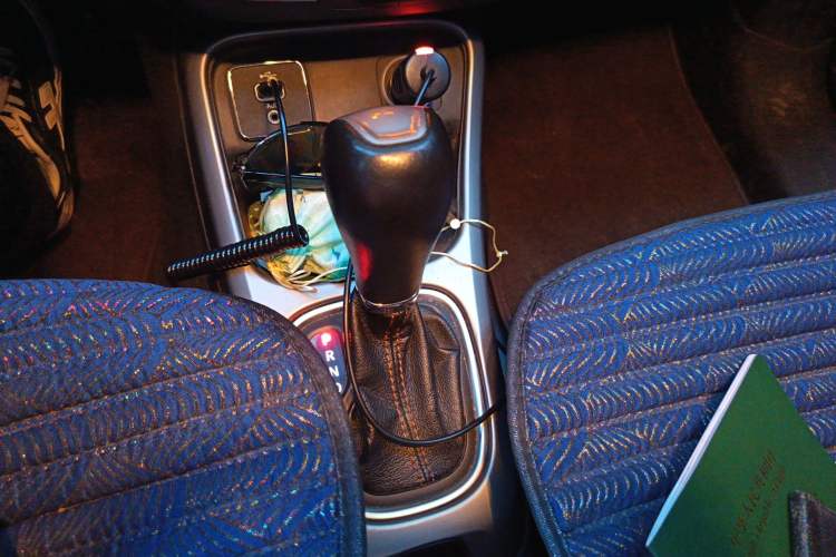 Used Jeep Compass 2017 200T Automatic Family Edition Gear Lever