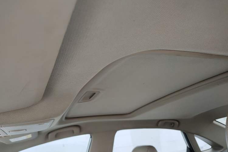 Used Buick GT 2015 15N Manual Luxury Version Headliner