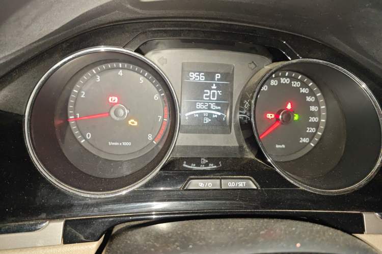 Used Volkswagen Bora 2014 1.6L Automatic Comfort Model Odometer Close Up