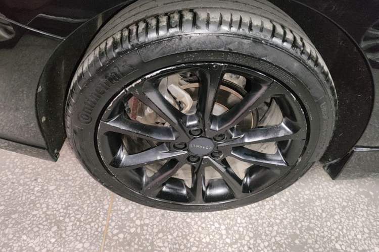 Used Lynk & Co 03 2020 1.5TD DCT Sport Edition Right Rear Wheel Hub