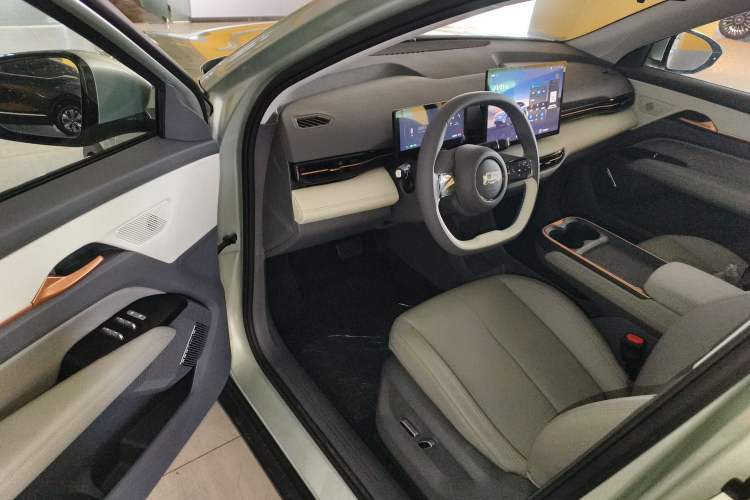 Used Bestune Yueyi 03 2025 445km Joyful Edition Driver Seat