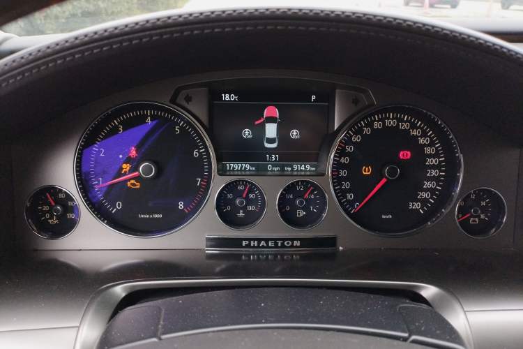 Used Volkswagen Phaeton 2012 4.2L Luxury Custom Edition

