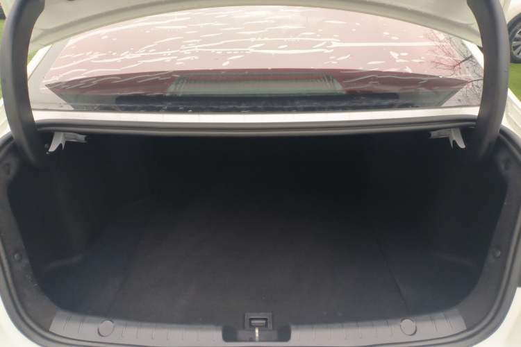 Used Geely Auto Emgrand GL 2017 1.8L Manual Elite Model