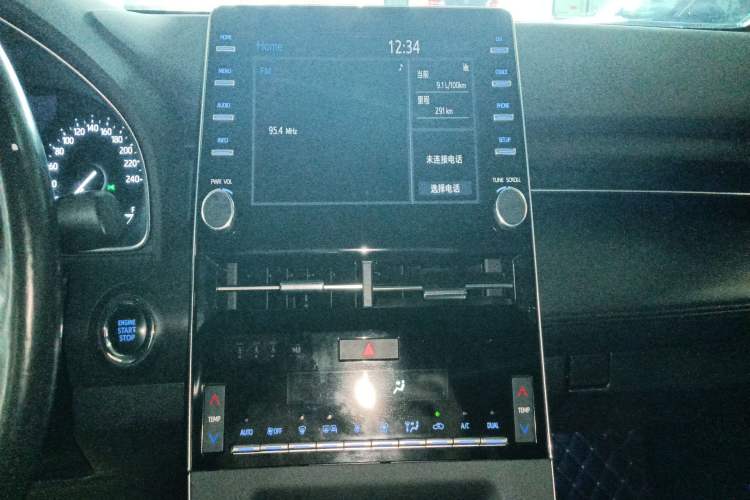 Used Toyota Avalon 2019 2.0L Luxury Edition China VI Standard Audio And AC Panel