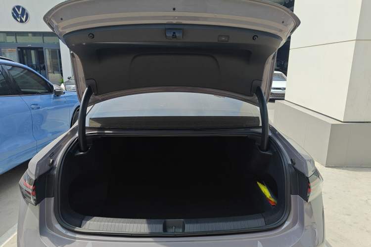 Used Volkswagen Passat 2025 Pro 380TSI Dragon Supreme Edition