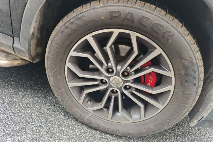 Used Zotye SR7 2017 1.5T CVT Cube Dream Edition Right Front Wheel Hub