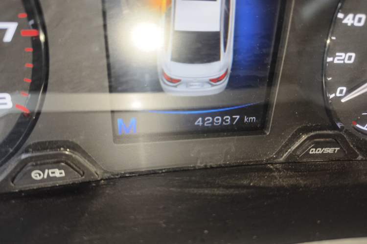 Used Geely Auto Emgrand GL 2018 1.4T Manual Elite Smart Connectivity Version Odometer Close Up