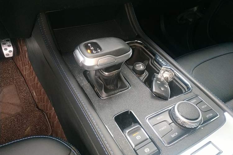 Used BAIC Off-Road BJ40 2023 2.0T Automatic Four-Wheel Drive Urban Hunter Edition Chivalrous Type