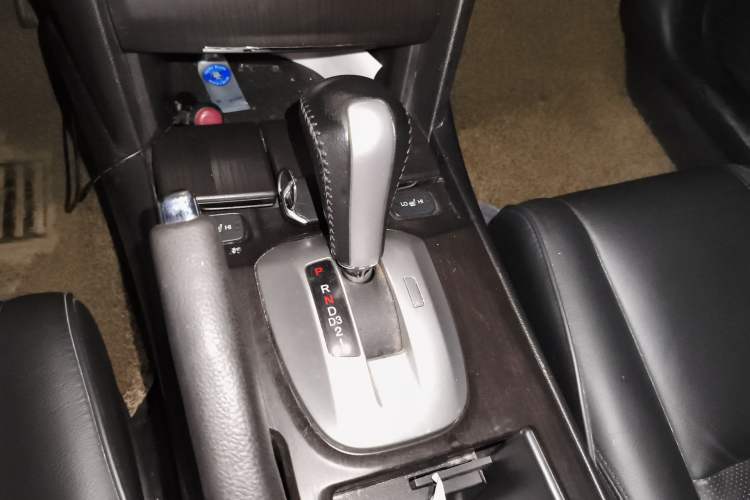 Used Honda Crosstour 2016 2.4L Luxury Edition Gear Lever