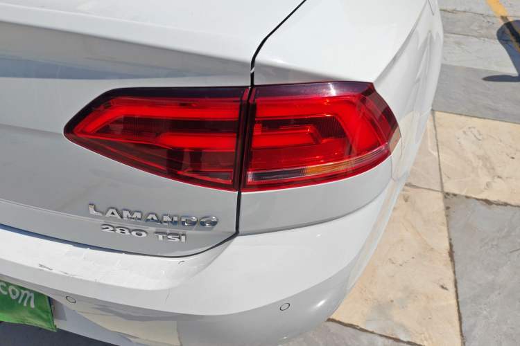 Used Volkswagen Lamando 2015 280TSI DSG Comfort Edition Right Rear Taillight