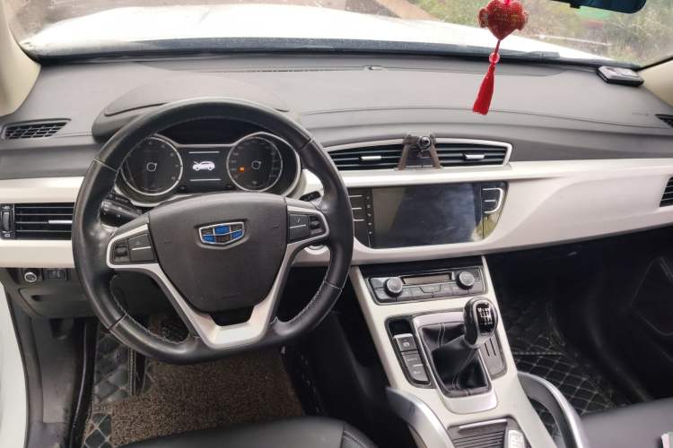 Used Geely Auto Emgrand X7 Sport 2018 2.0L Manual Two-Wheel Drive Zhiya Version Steering Wheel