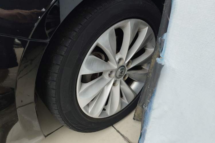 Used CHANGAN Raeton 2014 1.8T Automatic Prestige Anniversary Edition China V Standard Exterior 4