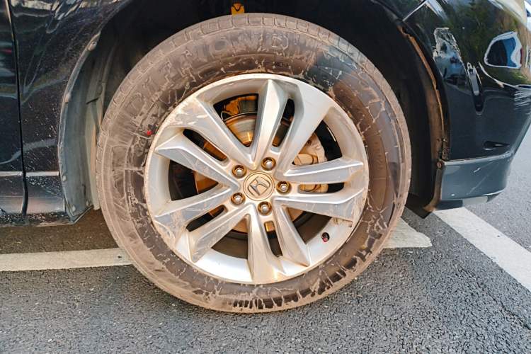 Used Honda Crosstour 2014 2.4L Luxury Edition Right Front Wheel Hub