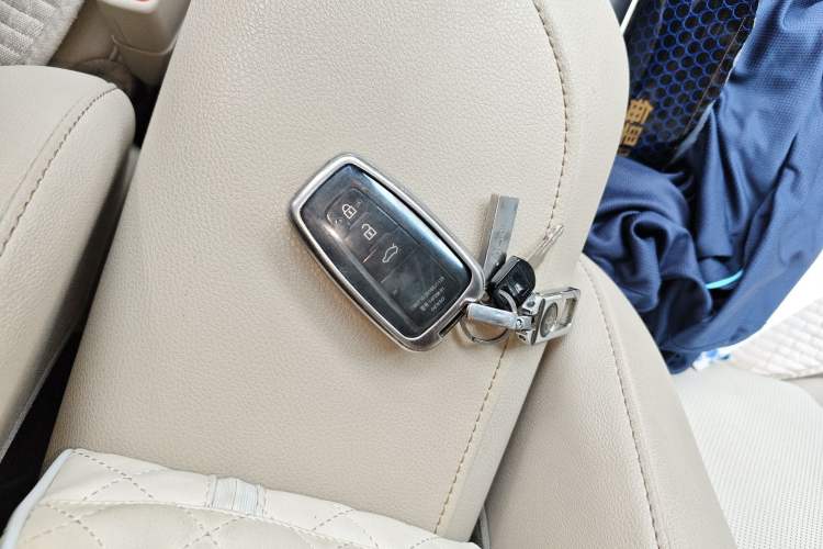 Used Toyota Camry 2021 2.0G Luxury Edition Vehicle Key