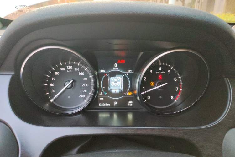 Used Land Rover Discovery Sport 2018 240 PS SE Version Instrument Cluster