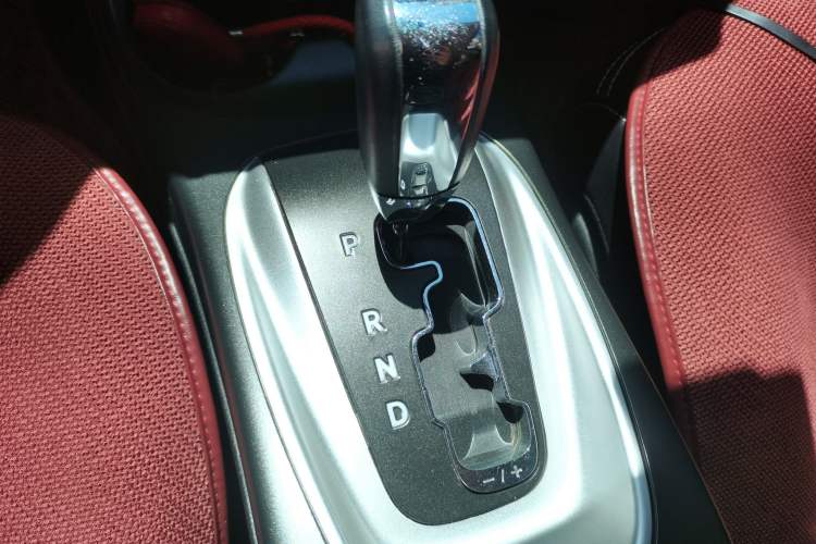 Used Dodge Journey 2013 2.4L Two-Wheel Drive Luxury Version