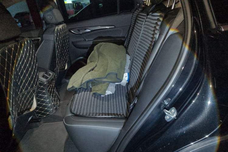 Used Buick Envision 2022 Encore Plus 652T Five-Seat Luxury Model