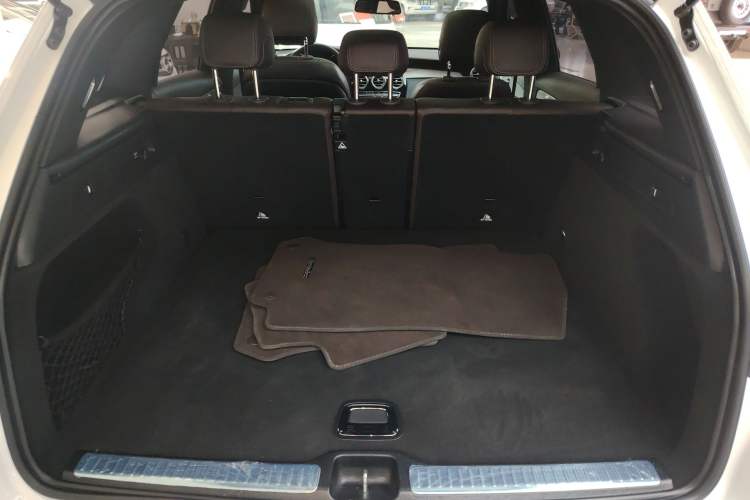 Used Mercedes-Benz GLC 2016 GLC 200 4MATIC Trunk