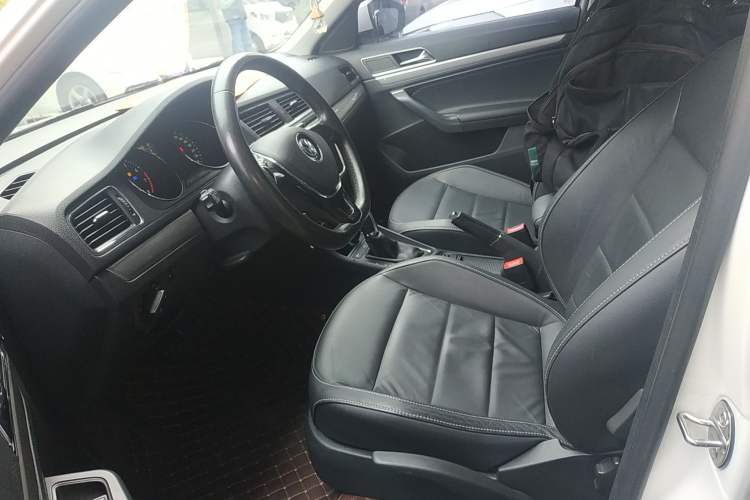 Used Volkswagen Lavida 2015 1.6L Automatic Comfort Edition