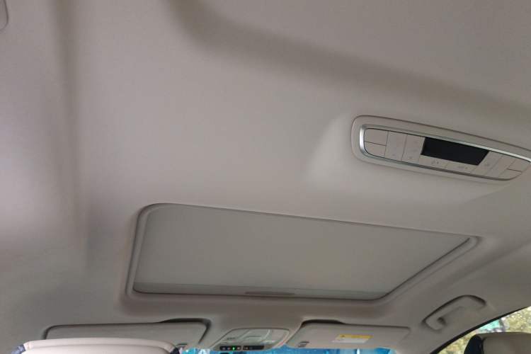 Used Buick GL8 2023 ES Lu Zun Comfort Model Headliner