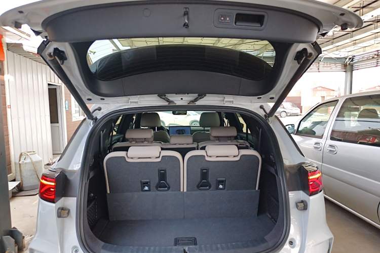 Used BYD Tang New Energy 2024 DM-i Glory Edition 112KM Prestige Model
