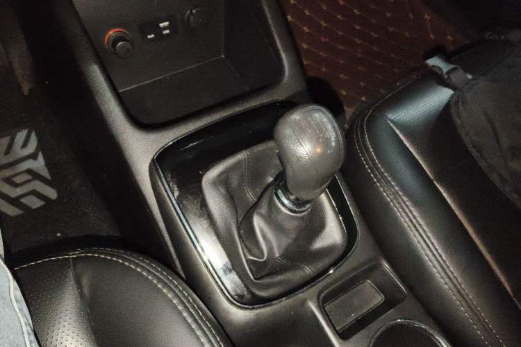 Used Kia K3 2016 1.6L Manual GL Gear Lever