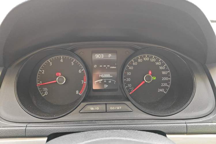 Used Volkswagen Gran Lavida 2015 1.6L Automatic Fashion Edition