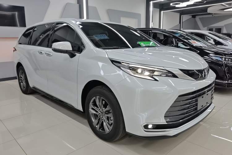 Used Toyota SIENNA 2026 Model 2.5L Dual-Engine Four-Wheel-Drive Prestige Edition Exterior 1