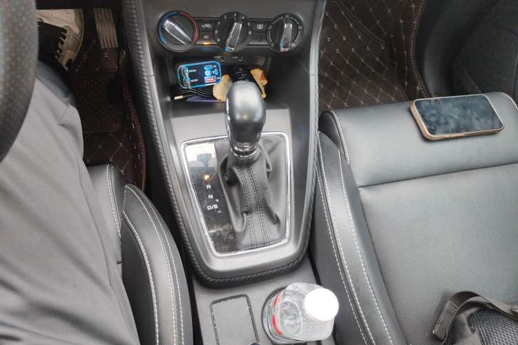 Used MG ZS 2018 1.5L Automatic Luxury Edition China V Standard