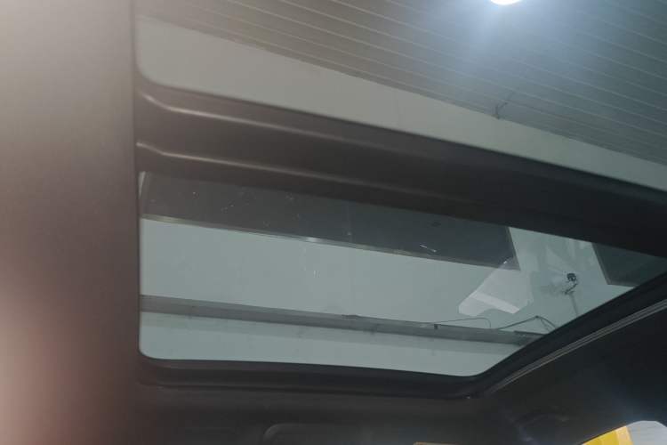 Used Chevrolet Equinox 2022 Mild Hybrid 550T RS Smart Boundary-Setting Edition Headliner