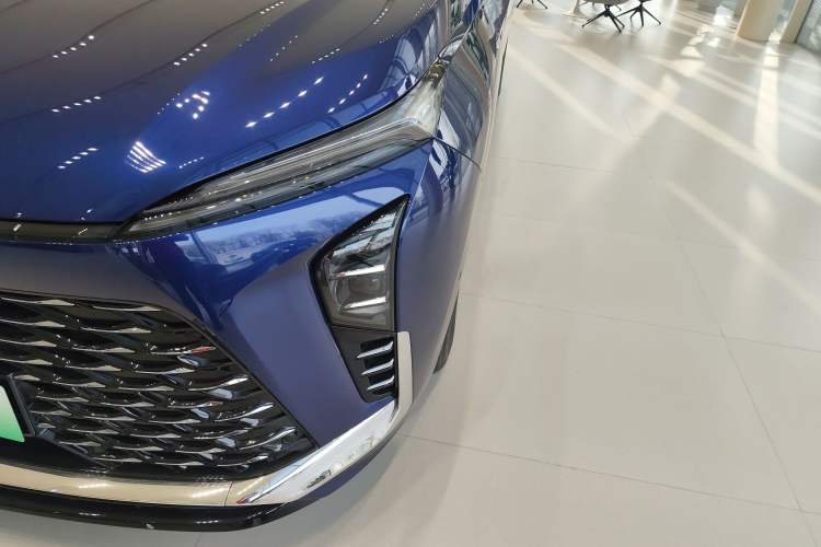 Used Buick GL8 New Energy 2024 Lu Zun Luxury Edition 6-Seater Left Front Headlight