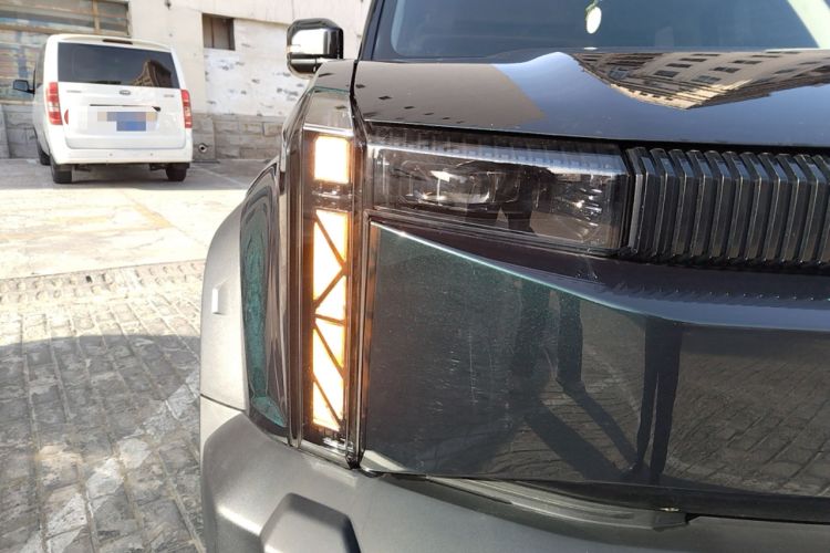 Used iCAR 03 2024 501km Four-wheel Drive Long-Range Advanced Version Right Front Headlight