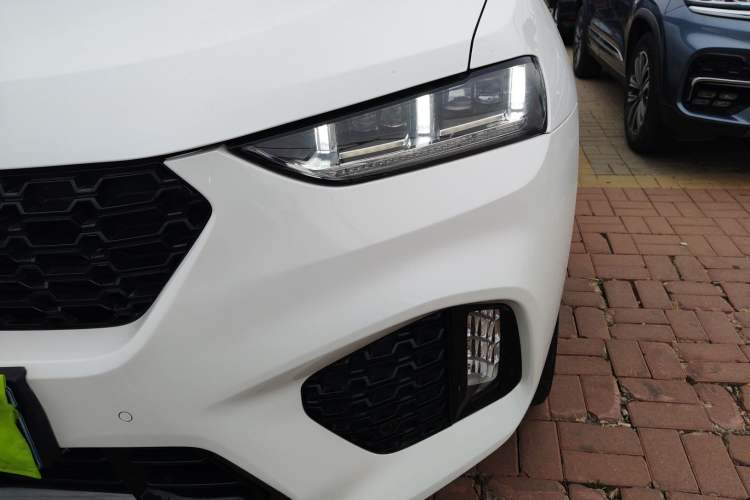 Used Wey VV7 2017 2.0T Flagship Model Left Front Headlight