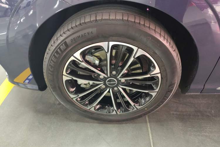 Used Roewe iMAX8 2022 400TGI Prestige Edition
