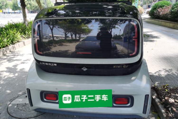 Used Baojun KiWi EV 2021 Artist Model Lithium Iron Phosphate
