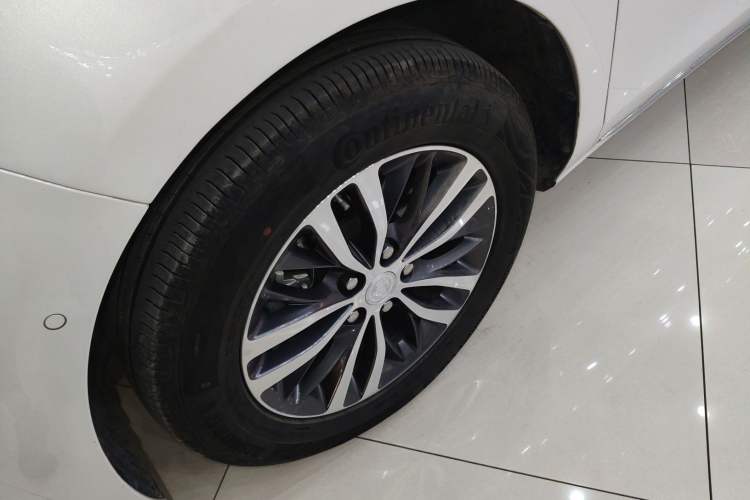 Used Buick GL8 2023 ES Lu Zun Deluxe Model
