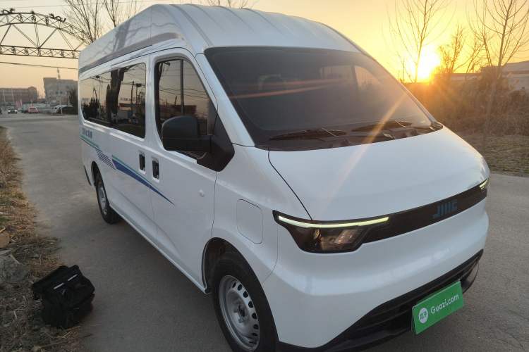 Used JMC E Fushun 2025 Model, Open Window Version, 53.58 kWh, Mid-axle, Mid-roof
